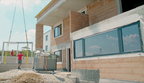 Montaż okien. Jak poprawnie osadzić okna w ścianie?